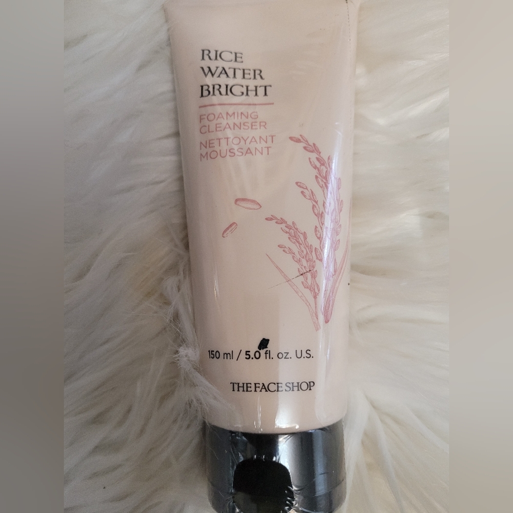 NWOT Rice Water Bright foaming Cleanser